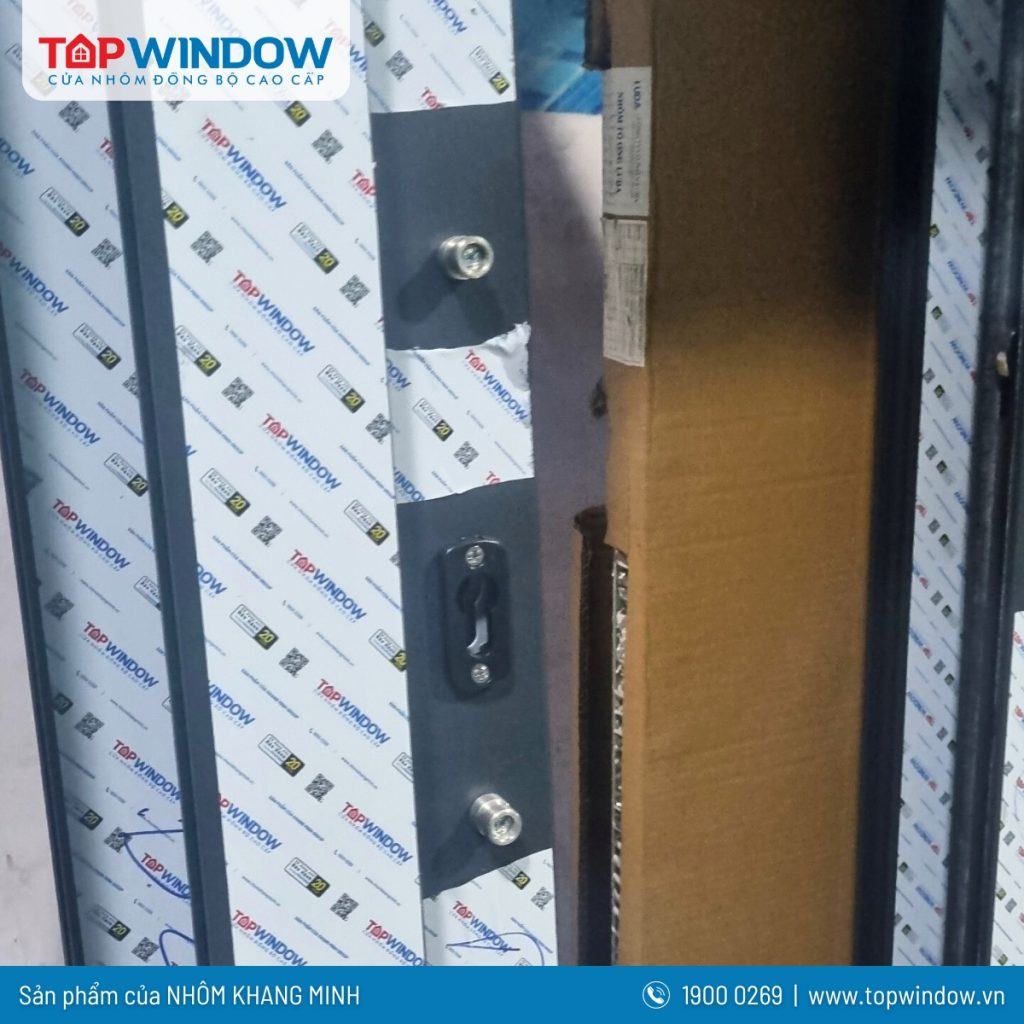 Hoạt Động Lắp Ráp Các Bộ Cửa Topwindow Tại TTSX Cửa Nhôm TP.HCM 1