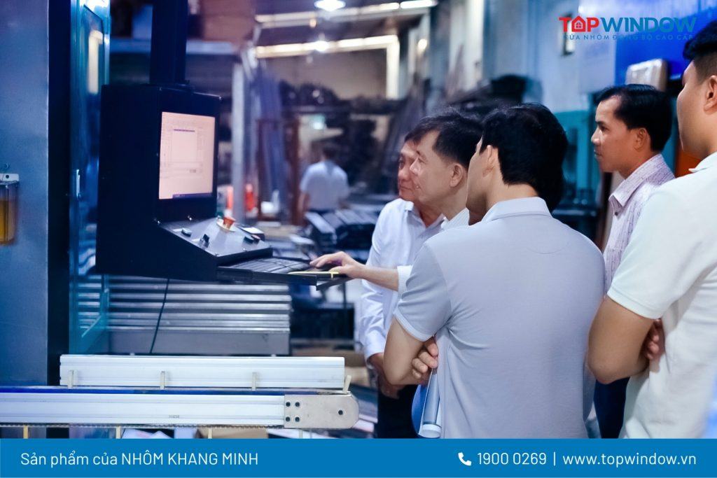 Showroom Topwindow Mới Tại TTSX Cửa Nhôm TP.HCM 1