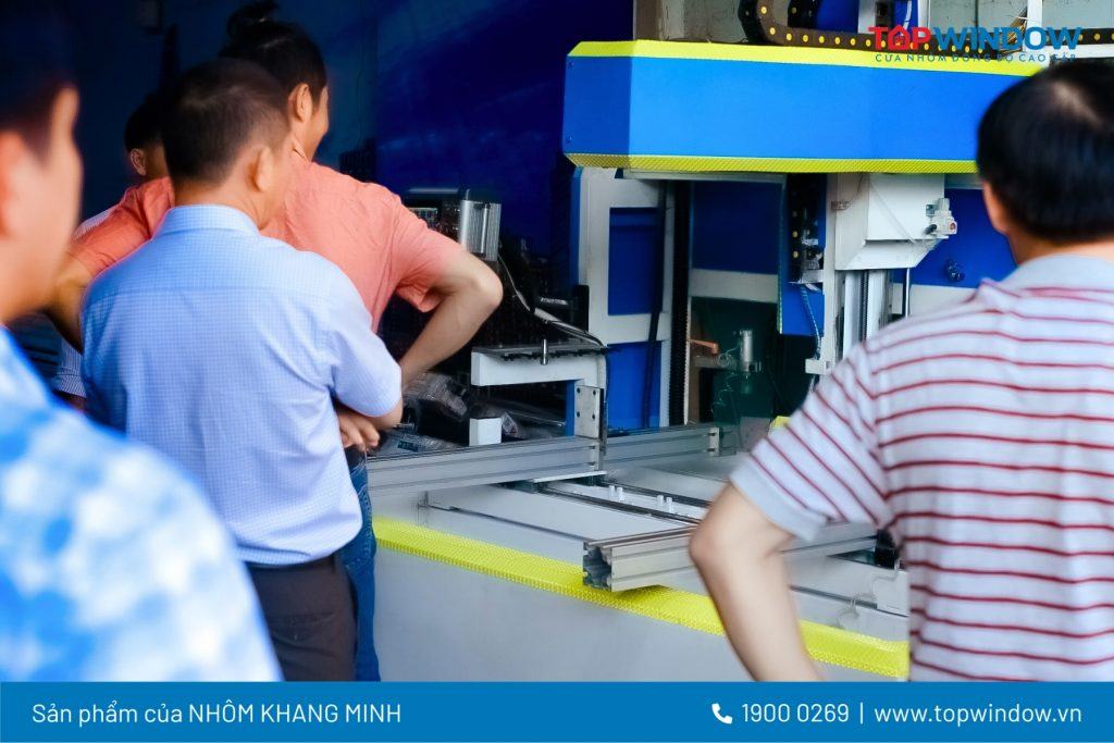 Showroom Topwindow Mới Tại TTSX Cửa Nhôm TP.HCM 1