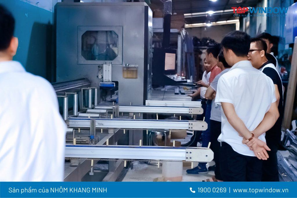 Showroom Topwindow Mới Tại TTSX Cửa Nhôm TP.HCM 1
