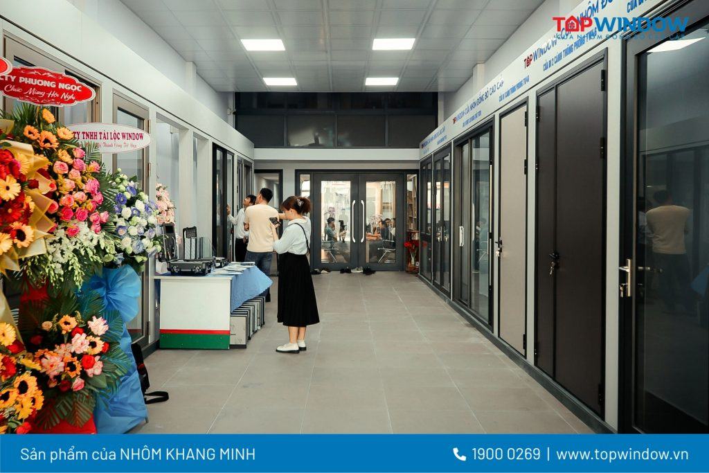 Showroom Topwindow Mới Tại TTSX Cửa Nhôm TP.HCM 1