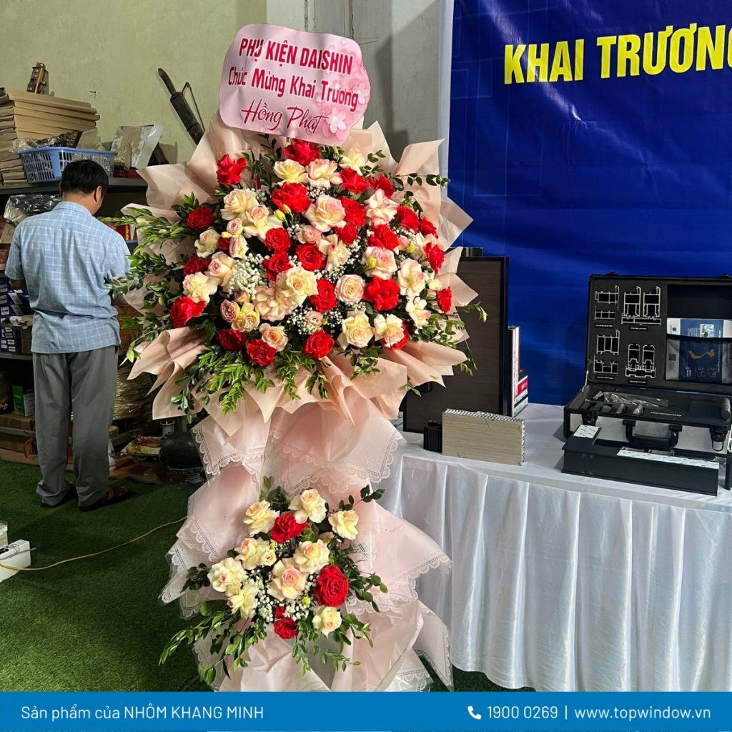Tưng Bừng Khai Trương Showroom Topwindow Tại TTSX Cửa Nhôm Hà Nội 3