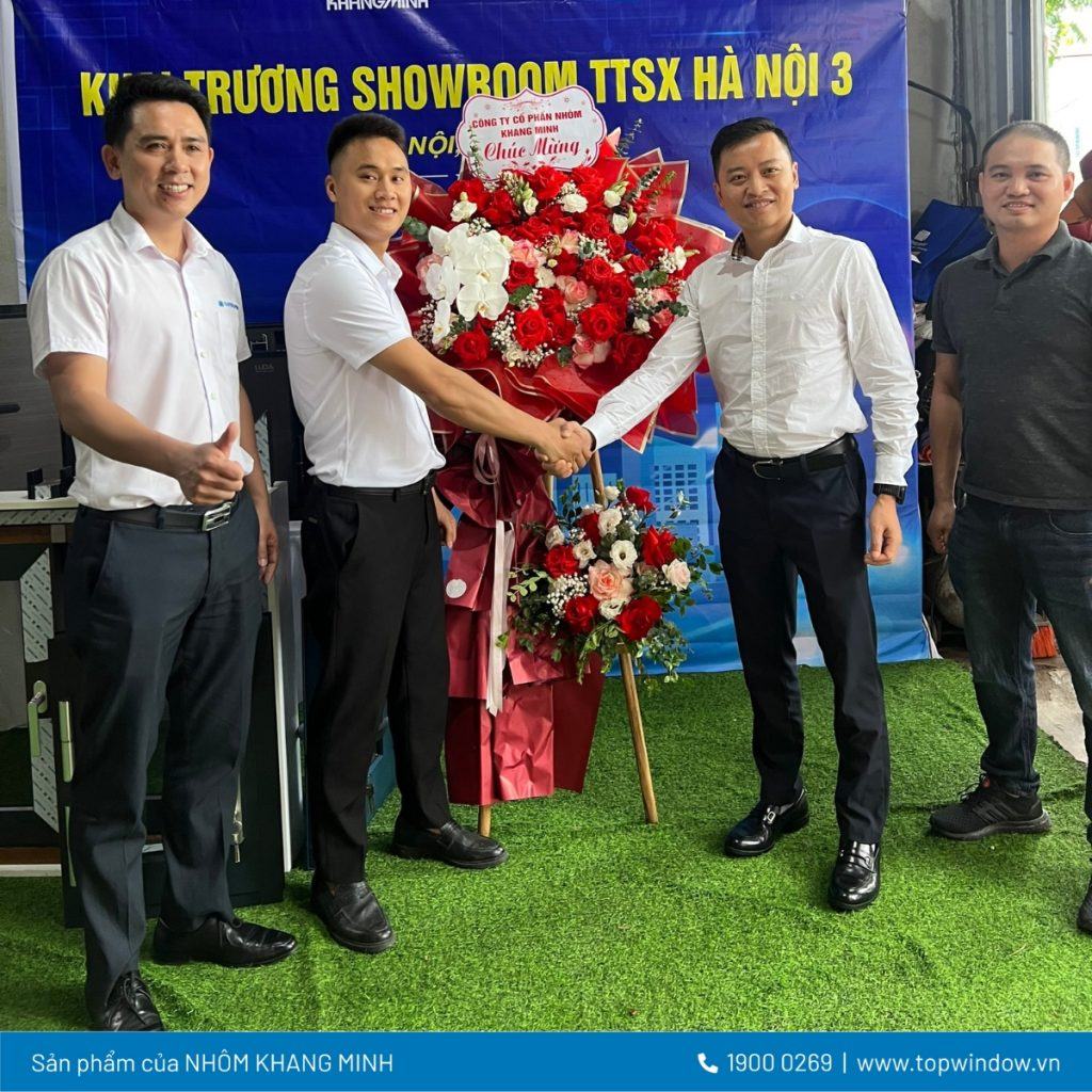 Tưng Bừng Khai Trương Showroom Topwindow Tại TTSX Cửa Nhôm Hà Nội 3
